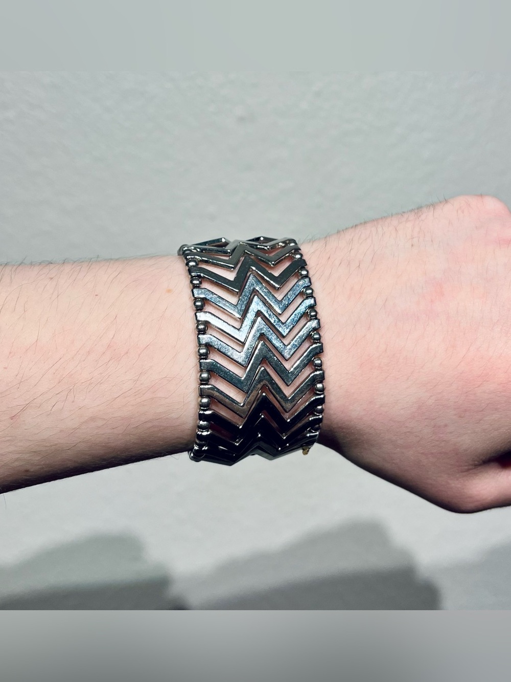 Vintage Silver Tone Chevron Link Stretch Bracelet